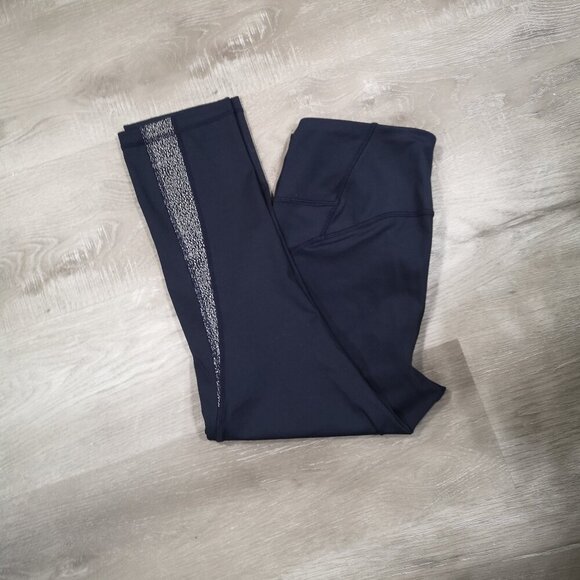 2 / $30.00 - Kirkland Ladies Size Medium Navy w/ Silver Insert Capri Leggings - Picture 6 of 9